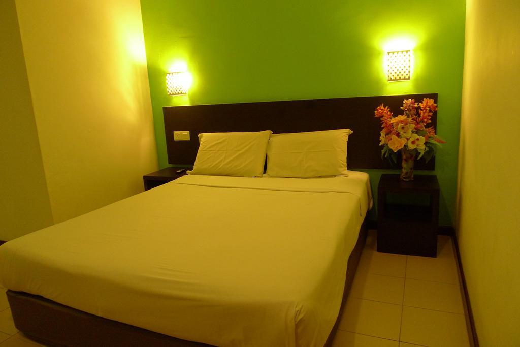 Meldrum Hotel Johor Bahru Kültér fotó