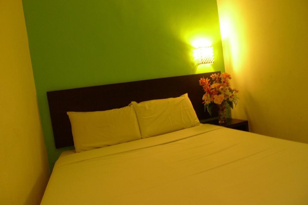 Meldrum Hotel Johor Bahru Kültér fotó