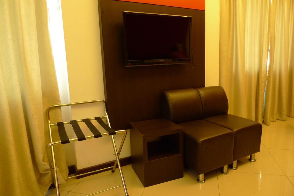 Meldrum Hotel Johor Bahru Szoba fotó