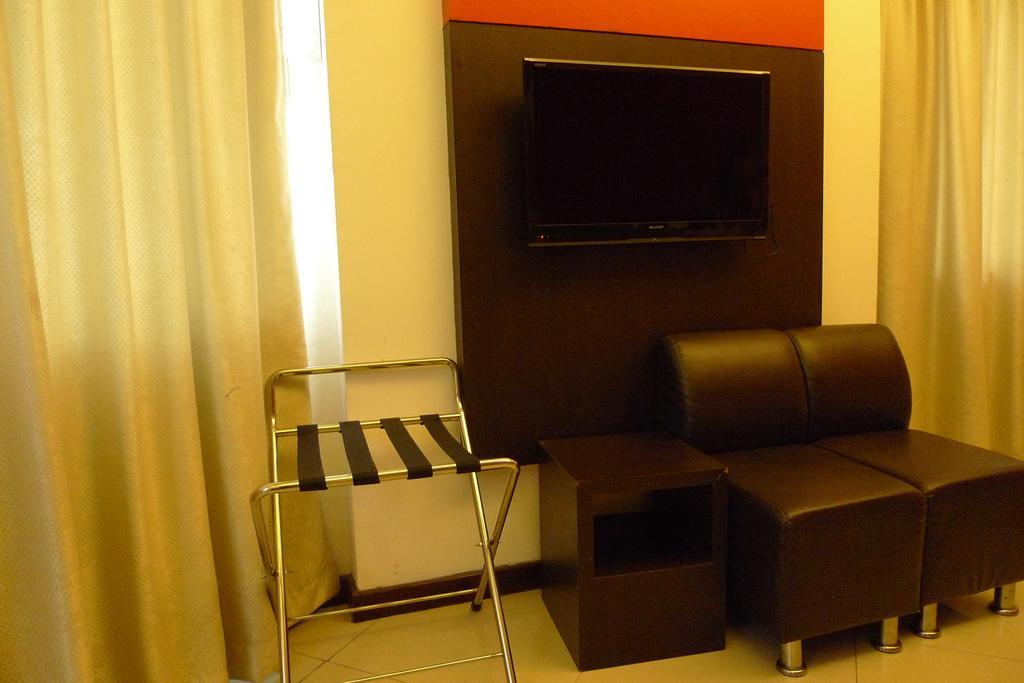 Meldrum Hotel Johor Bahru Szoba fotó