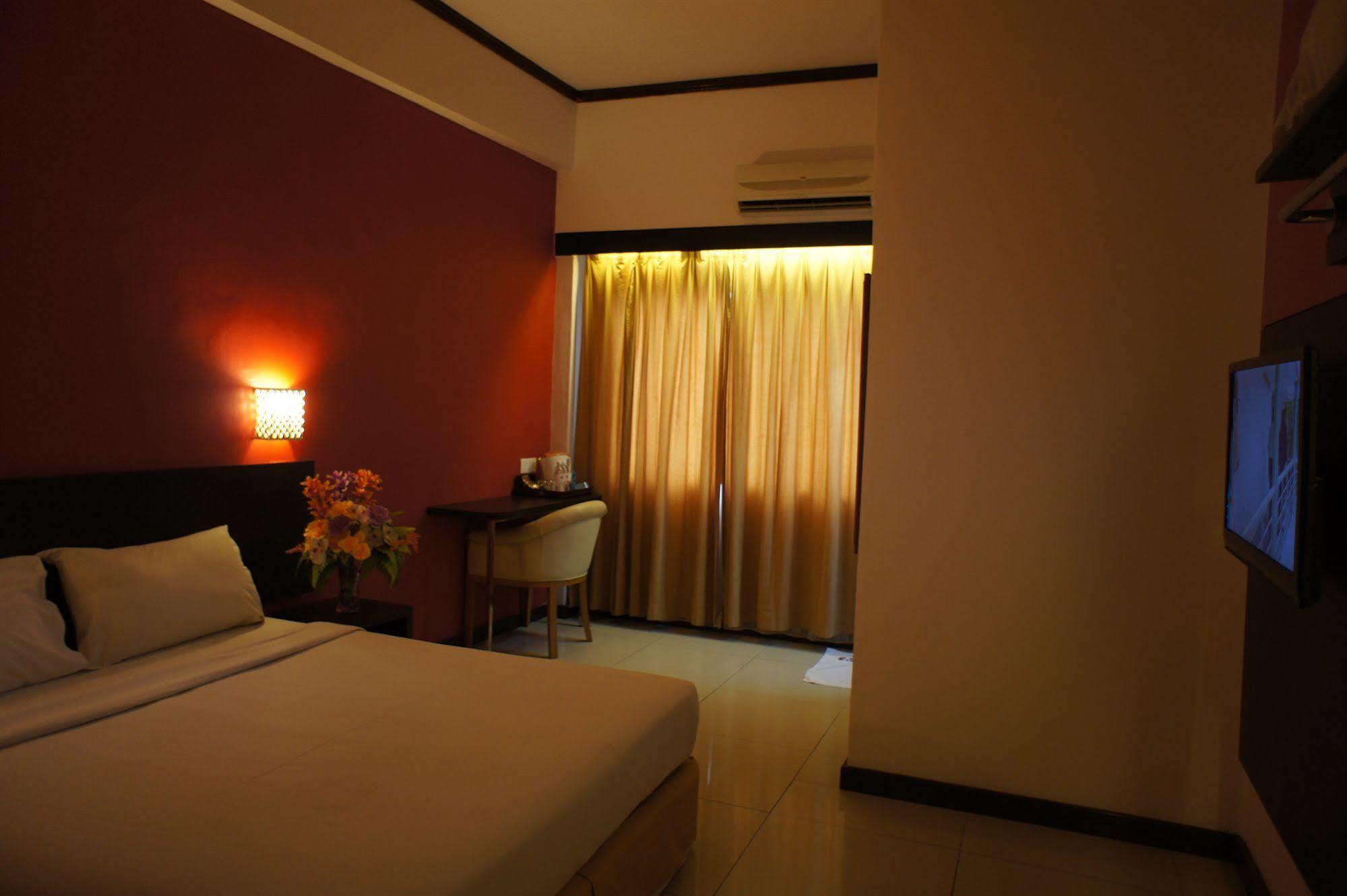 Meldrum Hotel Johor Bahru Kültér fotó