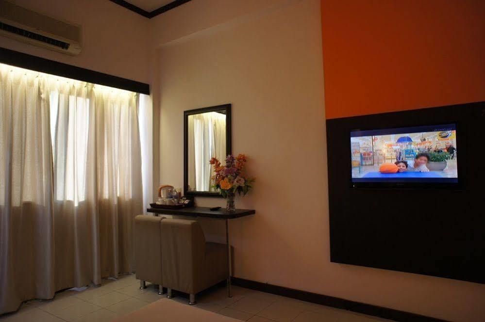Meldrum Hotel Johor Bahru Kültér fotó